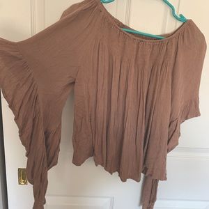 Off the Shoulder Flowy Sleeve Top